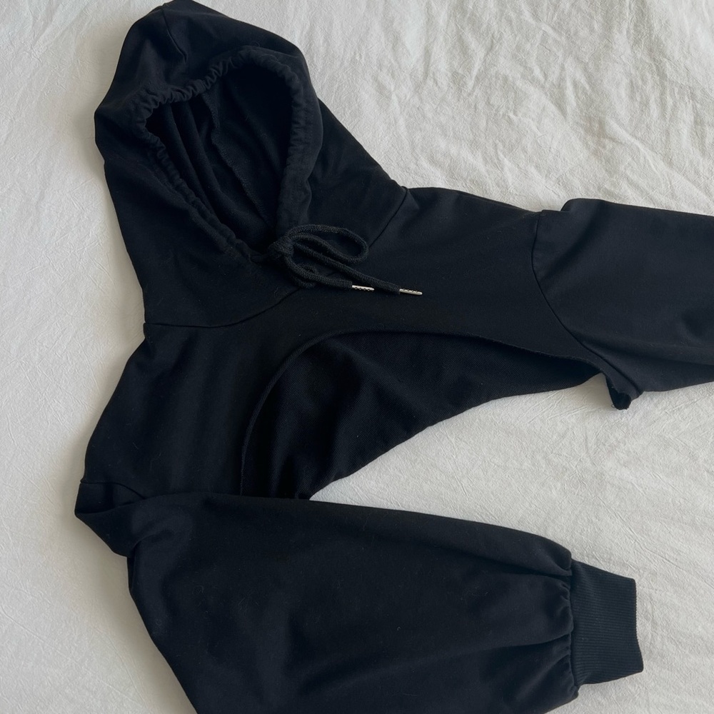 Cropped hoodie